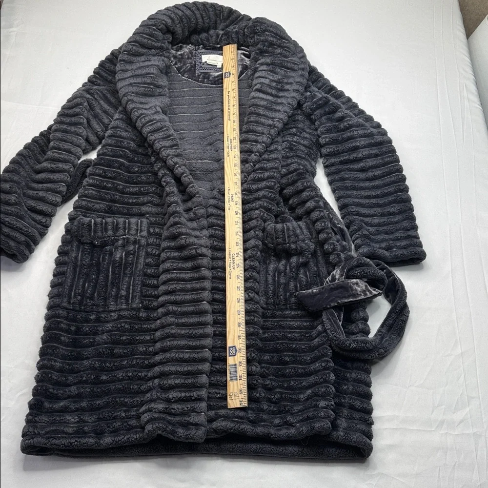 Anthropologie Mariposa Gray Lush Luxurious Faux Fur Robe Size large medium M/L